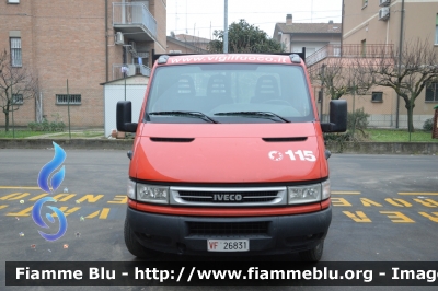 Iveco Daily III serie
Vigili del Fuoco
Comando Provinciale di Reggio Emilia
VF 26831

Si ringrazia il Comandante e tutto il 
personale del Comando per la 
disponibilità e la collaborazione
Parole chiave: Iveco Daily_IIIserie VF26831