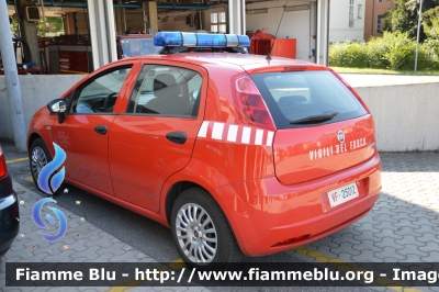 Fiat Grande Punto
Vigili del Fuoco
Comando Provinciale di Forlì Cesena
VF 25012
Parole chiave: Fiat Grande_Punto VF25012