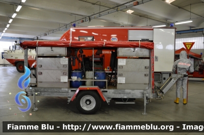 Carrello NBCR
Vigili del Fuoco
Comando Provinciale di Brescia
Nucleo NBCR
In esposizione al Reas 2013
VF R 3017
Parole chiave: Carrello NBCR VFR3017 Reas_2013