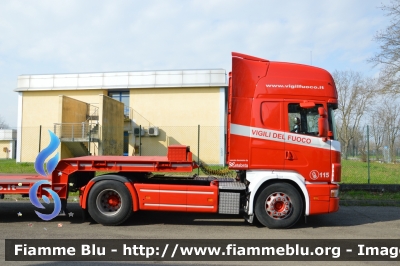 Scania 144L530
Vigili del Fuoco
Comando Provinciale di Reggio Emilia
Distaccamento Permanente di Guastalla
VF 26930 VF R 03969

Si ringrazia il Comandante e tutto il 
personale del Comando per la 
disponibilità e la collaborazione
Parole chiave: Scania 144L530 VF26930 VFR03969