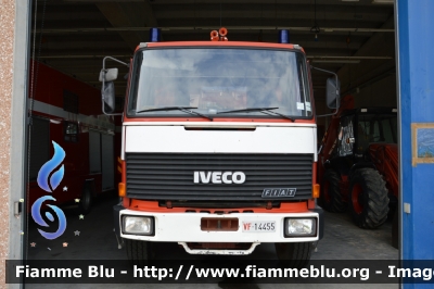 Iveco 330-35
Vigili del Fuoco
Comando Provinciale di Verona
VF 14455
Parole chiave: Iveco 330-35 VF14455