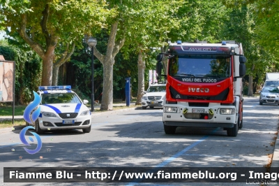 Iveco EuroCargo MaxiCity 180E30 IV serie
Vigili del Fuoco
Comando Provinciale di Ravenna
AutoPompaSerbatoio allestimento Magirus
VF 29725
Parole chiave: Iveco EuroCargo_MaxiCity_180E30_IVserie VF29725