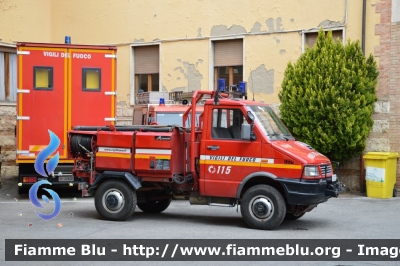 Iveco Fauno
Vigili del Fuoco
Comando Provinciale Siena
Allestimento Rampini
VF 17611
Parole chiave: Iveco Fauno VF17611