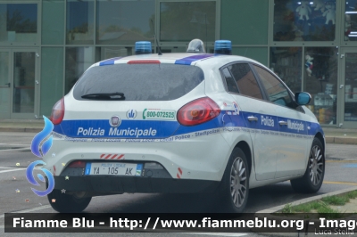 Fiat Nuova Bravo
Polizia Municipale
 "Unione dei Comuni della Bassa Romagna"
Comune di Bagnacavallo (RA)
POLIZIA LOCALE YA 105 AK
Parole chiave: Fiat Nuova_Bravo POLIZIALOCALEYA105AK