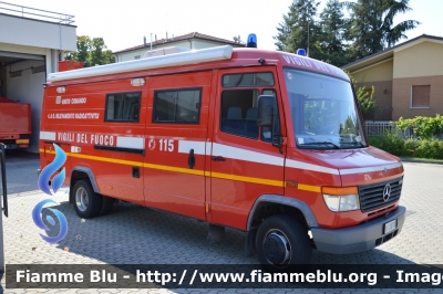 Mercedes-Benz Vario 612D
Vigili del Fuoco
Comando Provinciale di Forlì-Cesena
AF-UCL NBCR
VF 20710
Parole chiave: Mercedes-Benz Vario_612D VF21710