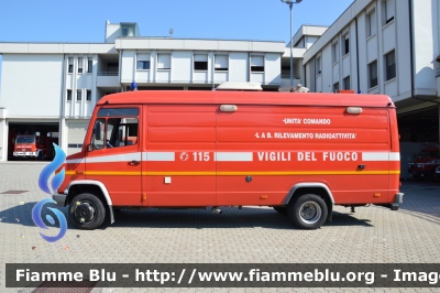 Mercedes-Benz Vario 612D
Vigili del Fuoco
Comando Provinciale di Forlì-Cesena
AF-UCL NBCR
VF 20710
Parole chiave: Mercedes-Benz Vario_612D VF21710