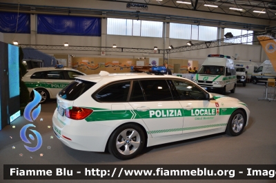 Bmw 320 Touring F31
Polizia Locale
Comune di Montichiari
Allestita Bertazzoni
Esposta al REAS 2013
Parole chiave: Bmw 320_Touring_F31 Reas_2013