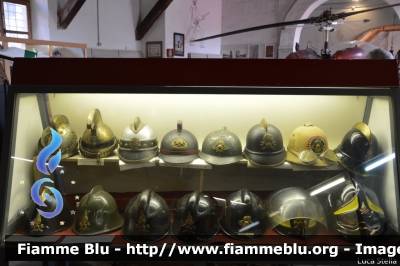 Elmi
Vigili del Fuoco
Museo di Mantova
