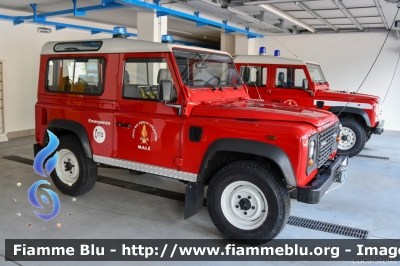 Land-Rover Defender 90
Vigili del Fuoco
Unione Distrettuale della Val Di Sole
Corpo Volontario di Malè (TN)
VF 8D9 TN
Parole chiave: Land-Rover Defender_90 VF8D9TN