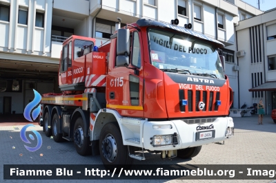 Astra HD8 84.45 I serie
Vigili del Fuoco
Comando Provinciale di Forlì-Cesena
AutoGru da 40 ton allestimento Cormach
VF 24034
Parole chiave: Astra HD8_84.45_Iserie VF24034