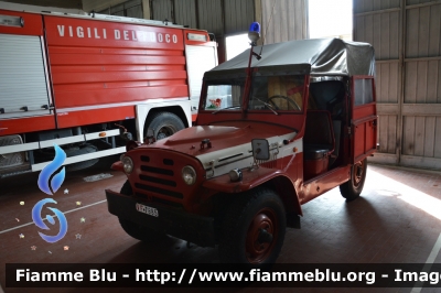 Fiat Campagnola I serie
Vigili del Fuoco
Comando Provinciale di Verona
VF 7885
*mezzo ancora operativo*
Parole chiave: Fiat Campagnola_Iserie VF7885