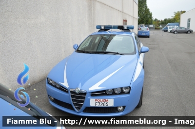 Alfa Romeo 159
Polizia di Stato
Polizia Stradale
POLIZIA F7285
Parole chiave: Alfa-Romeo 159 POLIZIAF7285 Reas_2013