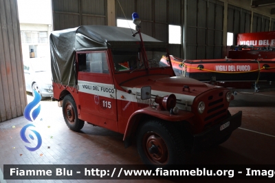 Fiat Campagnola I serie
Vigili del Fuoco
Comando Provinciale di Verona
VF 7885
*mezzo ancora operativo*
Parole chiave: Fiat Campagnola_Iserie VF7885