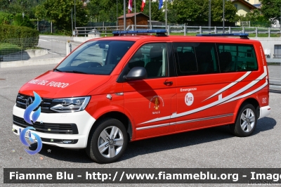 Volkswagen Transporter T6
Vigili del Fuoco
Unione Distrettuale della Val Di Sole
Corpo Volontario di Malè (TN)
Allestimento Kofler Fahrzeugbau
VF 6L6 TN
Parole chiave: Volkswagen Transporter_T6 VF6L6TN