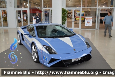 Lamborghini Gallardo II serie Restyle
Polizia di Stato
Polizia Stradale
In esposizione al Reas 2013
POLIZIA H3376
Parole chiave: Lamborghini Gallardo_IIserie_Restyle POLIZIAH3376 Reas_2013