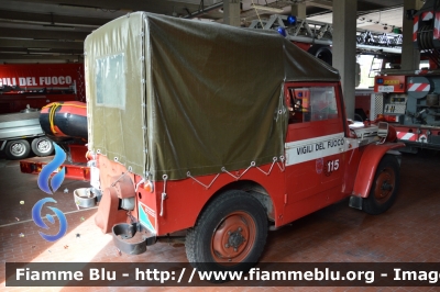 Fiat Campagnola I serie
Vigili del Fuoco
Comando Provinciale di Verona
VF 7885
*mezzo ancora operativo*
Parole chiave: Fiat Campagnola_Iserie VF7885