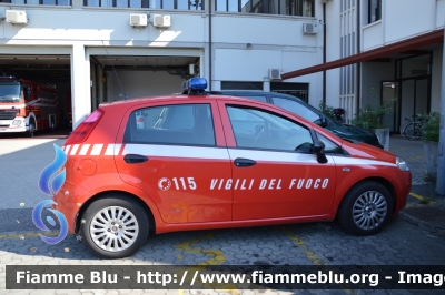 Fiat Grande Punto
Vigili del Fuoco
Comando Provinciale di Forlì Cesena
VF 25012
Parole chiave: Fiat Grande_Punto VF25012