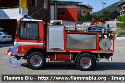 Ozeta 50 4x4 Turbo
Vigili del Fuoco
Unione Distrettuale della Val Di Sole
Corpo Volontario di Malè (TN)
VF B52 TN
Parole chiave: Ozeta 50_4x4_Turbo VFB52TN