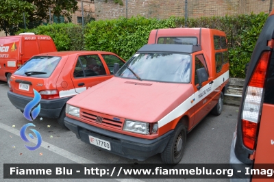 Fiat Fiorino II serie
Vigili del Fuoco
Comando Provinciale di Siena
VF 17770
Parole chiave: Fiat Fiorino_IIserie VF17770