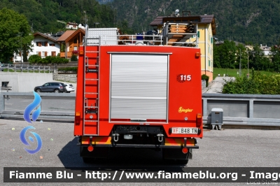 Mercedes-Benz 1219
Vigili del Fuoco
Unione Distrettuale della Val Di Sole
Corpo Volontario di Malè (TN)
Allestimento Ziegler
VF B48 TN
Parole chiave: Mercedes-Benz 1219 VFB48TN