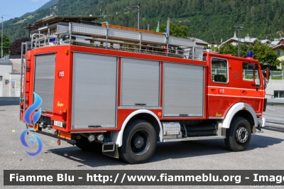 Mercedes-Benz 1219
Vigili del Fuoco
Unione Distrettuale della Val Di Sole
Corpo Volontario di Malè (TN)
Allestimento Ziegler
VF B48 TN
Parole chiave: Mercedes-Benz 1219 VFB48TN