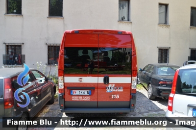 Fiat Ducato X250
Vigili del Fuoco
Distretto delle Giudicarie
Corpo Volontario di Madonna di Campiglio (TN)
VF 1K3 TN
Parole chiave: Fiat DucatoX250 VF1K3TN