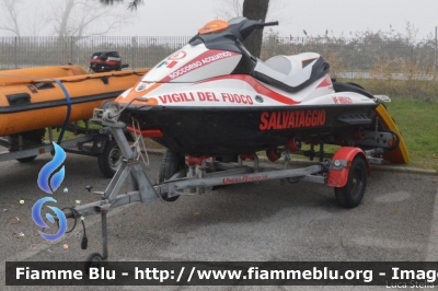 Bombardier Sea Doo GTI 4-Tec 130
Vigili del Fuoco
Comando Provinciale di Ferrara
Distaccamento Permanente di Comacchio
Nucleo Salvamento Acquatico
VF MDA 25

Parole chiave: Bombardier Sea_Doo_GTI_4-Tec_130 VFMDA25 Santa_Barbara_2018