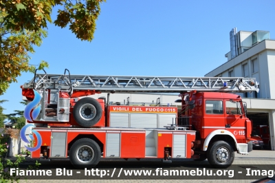 Iveco 190-26
Vigili del Fuoco
Comando Provinciale di Forlì Cesena
AutoScala da 30 metri allestimento Iveco-Magirus ricondizionata Fortini
VF 16770
Parole chiave: Iveco 190-26 VF16770