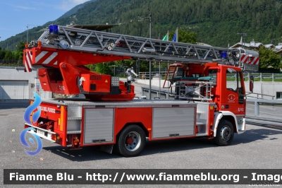 Iveco EuroCargo 120E21 I serie
Vigili del Fuoco
Unione Distrettuale della Val Di Sole
Veicolo ospitato dal corpo di Malè (TN)
Allestimento Iveco-Magirus
VF B53 TN
Parole chiave: Iveco EuroCargo_120E21_Iserie VFB53TN