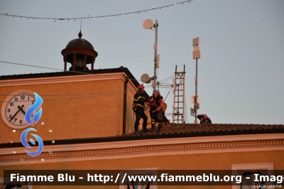 Befana dei Vigili del Fuoco 2015
Vigili del Fuoco
Comando Provinciale di Ferrara
Distaccamento Volontario di Bondeno
Parole chiave: Befana_Vigili_del_Fuoco_2015