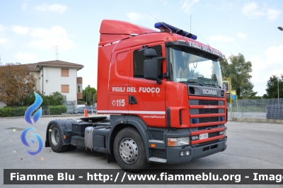 Scania 124L400
Vigili del Fuoco
Comando Provinciale di Rovigo
VF 23661
Parole chiave: Scania 124L400 VF23661