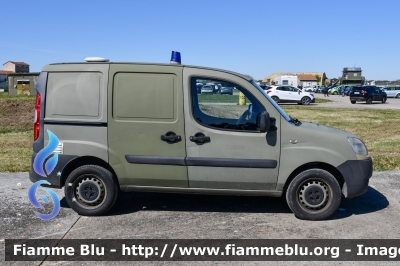 Fiat Doblò II serie
Carabinieri
Polizia Militare presso il 15° Stormo di Cervia 
AM CK 955
Parole chiave: Fiat Doblò_IIserie AMCK955