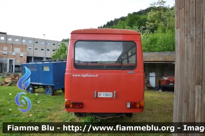 Fiat Iveco 55-10
Vigili del Fuoco
Comando Provinciale di Siena
Distaccamento Permanente di Poggibonsi
VF 13652
Parole chiave: Fiat Iveco 55-10 VF13652