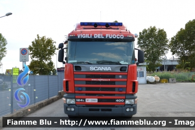 Scania 124L400
Vigili del Fuoco
Comando Provinciale di Rovigo
VF 23661
Parole chiave: Scania 124L400 VF23661