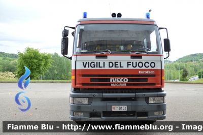 Iveco EuroTech 190E27
Vigili del Fuoco
Comando Provinciale di Siena
Distaccamento Permanente di Poggibonsi
AutoPompaSerbatoio allestimento Iveco-Magirus
VF 18154
Parole chiave: Iveco EuroTech_190E27 VF18154