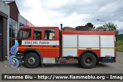 Iveco EuroTech 190E27
Vigili del Fuoco
Comando Provinciale di Siena
Distaccamento Permanente di Poggibonsi
AutoPompaSerbatoio allestimento Iveco-Magirus
VF 18154
Parole chiave: Iveco EuroTech_190E27 VF18154