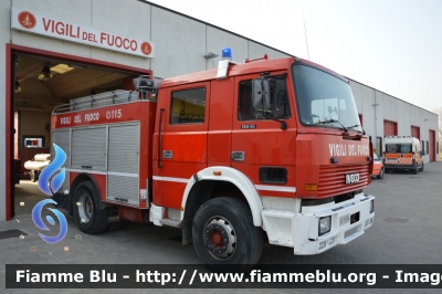 Iveco 190-26
Vigili del Fuoco
Comndo Provinciale di Ferrara
Distaccamento Volontario di Copparo
AutoPompaSerbatoio allestimento Baribbi
VF 15784
Parole chiave: Iveco 190-26 VF15784