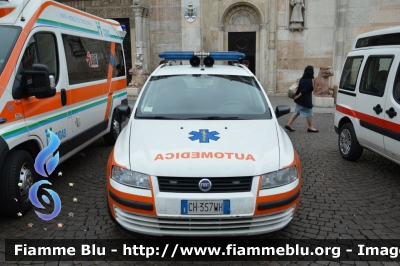 Fiat Stilo Multiwagon I serie
118 Ferrara Soccorso
Azienda Ospedaliera Universitaria di Ferrara
Automedica "FE3144"
 Allestita EDM Forlì
Parole chiave: Fiat Stilo_Multiwagon_Iserie Automedica