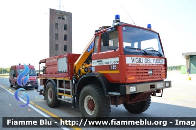 Man-Meccanica F99 4x4
Vigili del Fuoco
Comando Provinciale di Ferrara
Modulo AIB Fortini
Gru Effer
VF 17246
Parole chiave: Man-Meccanica F99_4x4 VF17246