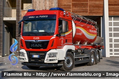 Man TGS 26.500 II serie
Vigili del Fuoco
Unione distrettuale di Cles
Corpo Volontario di Cles (TN)
VF 9J9 TN
Parole chiave: Man TGS_26.500_IIserie VF9J9TN