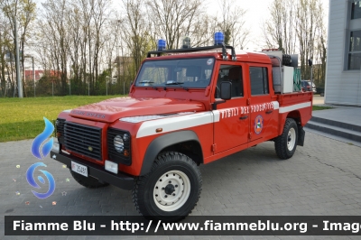 Land Rover Defender 130
Vigili del Fuoco
Comndo Provinciale di Ferrara
Distaccamento Volontario di Copparo
VF 25481
Parole chiave: Land-Rover Defender_130 VF25481