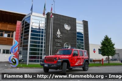 Jeep Wrangler Rubicon Limited
Vigili del Fuoco
Unione distrettuale di Cles
Corpo Volontario di Cles (TN)
VF 7L8 TN
Parole chiave: Jeep Wrangler_Rubicon_Limited VF7L8TN