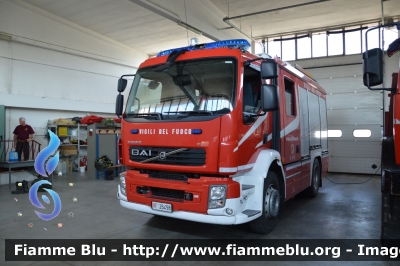 Volvo FL 290 III serie
Vigili del Fuoco
Comando Provinciale di Rovigo
Distaccamento Permanente di Castelmassa
AutoPompaSerbatoio allestimento BAI
VF 26498
Parole chiave: Volvo FL_290_IIIserie VF26498