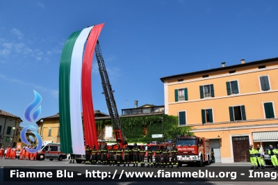 Iveco EuroFire 150E27 I serie
Vigili del Fuoco
Comando Provinciale Bologna
Distaccamento Volontario di San Pietro in Casale
AutoScala da 30 metri allestita Iveco-Magirus 
Festa della Repubblica 2018 
Parole chiave: Iveco EuroFire_150E27_Iserie Festa_della_Repubblica_2018