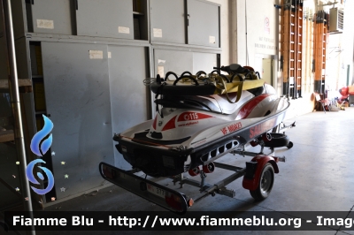 Bombardier Sea Doo GTI 4-Tec 130
Vigili del Fuoco
Comando Provinciale di Ravenna
Nucleo Soccorso Subacqueo e Acquatico
VF R 3771
Parole chiave: Bombardier Sea_Doo_GTI_4-Tec_130 VFR3771