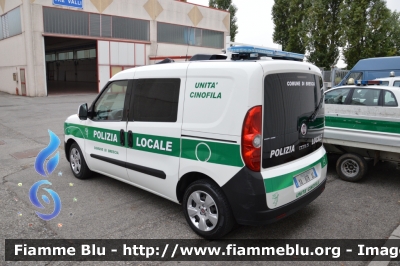 Fiat Doblò III serie
Polizia Locale
Comune di Brescia
Unità cinofila
POLIZIA LOCALE YA 878 AC
Parole chiave: Fiat Doblò_IIIserie POLIZIALOCALEYA878AC Reas_2013