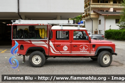  Land Rover Defender 130
Vigili del Fuoco
Unione distrettuale di Fassa
Corpo Volontario di Soraga (TN)
Allestimento Brandschutz
VF G10 TN
Parole chiave:  Land-Rover Defender_ 30 VFG10TN