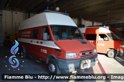 Iveco Daily II Serie
Vigili del Fuoco
Comando Provinciale di Ravenna
N.S.S.A. Ravenna
VF 20887
Parole chiave: Iveco Daily_IISerie VF20887