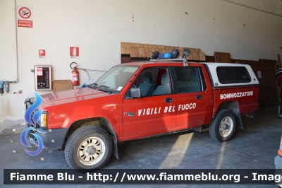 Mitsubishi L200 I serie
Vigili del Fuoco
Comando Provinciale di Ravenna
N.S.S.A. Ravenna
VF 18207
Parole chiave: Mitsubishi L200_Iserie VF18207