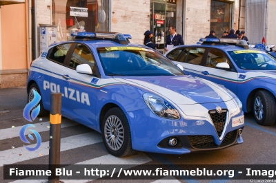 Alfa Romeo Nuova Giulietta restyle
Polizia di Stato
Polizia Stradale
Allestimento NCT
In scorta al
Giro della Romagna
Auto 2
POLIZIA M4227
Parole chiave: Alfa-Romeo Nuova_Giulietta_restyle POLIZIAM4227